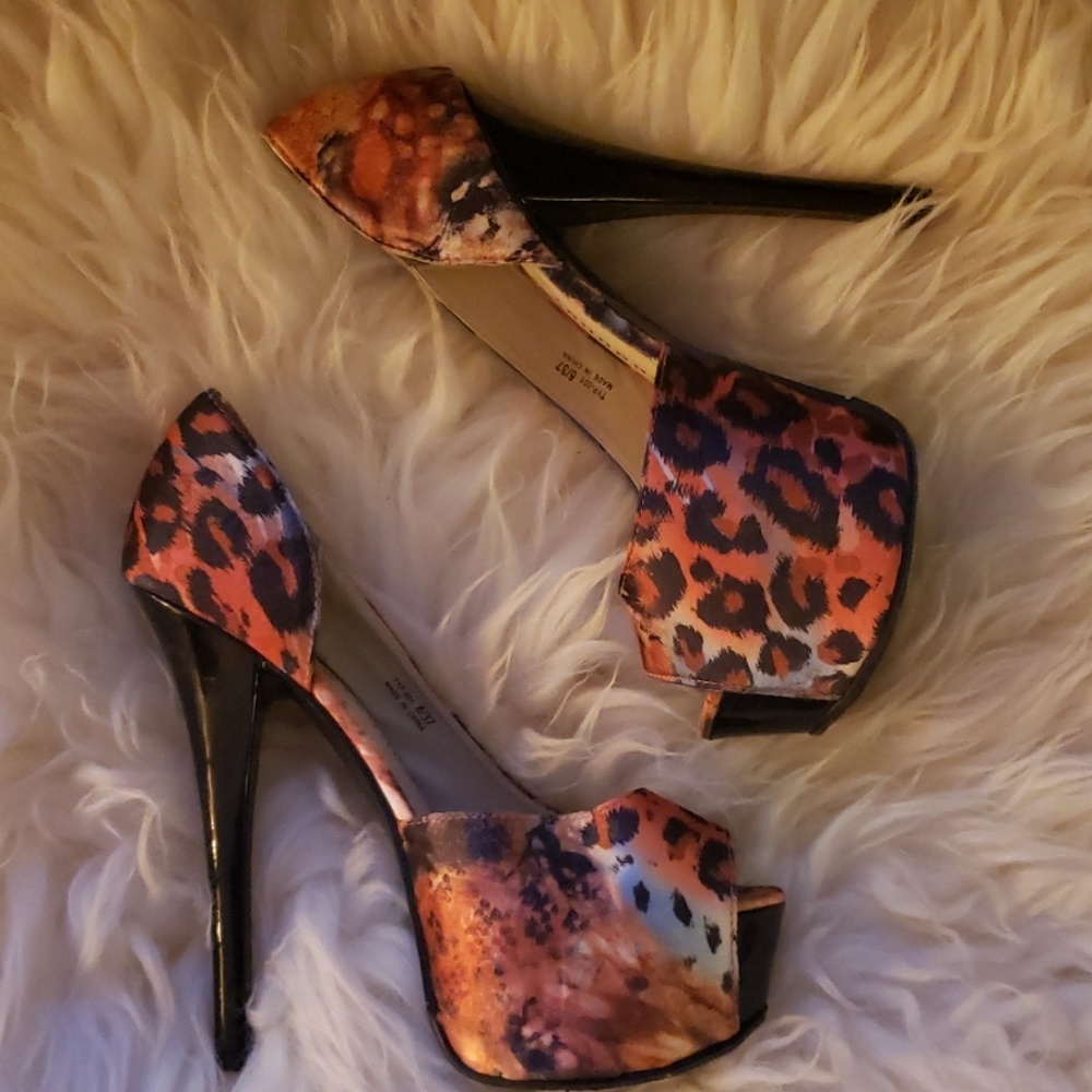 Chinese Laundry Heel